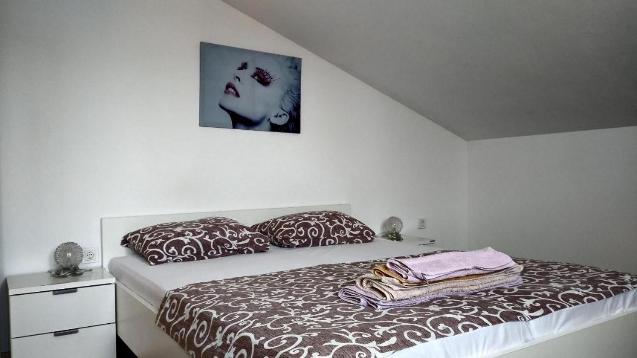 Premium Apartments Adore Novalja Exterior foto