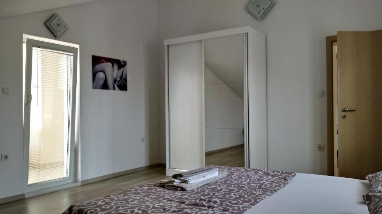 Premium Apartments Adore Novalja Exterior foto